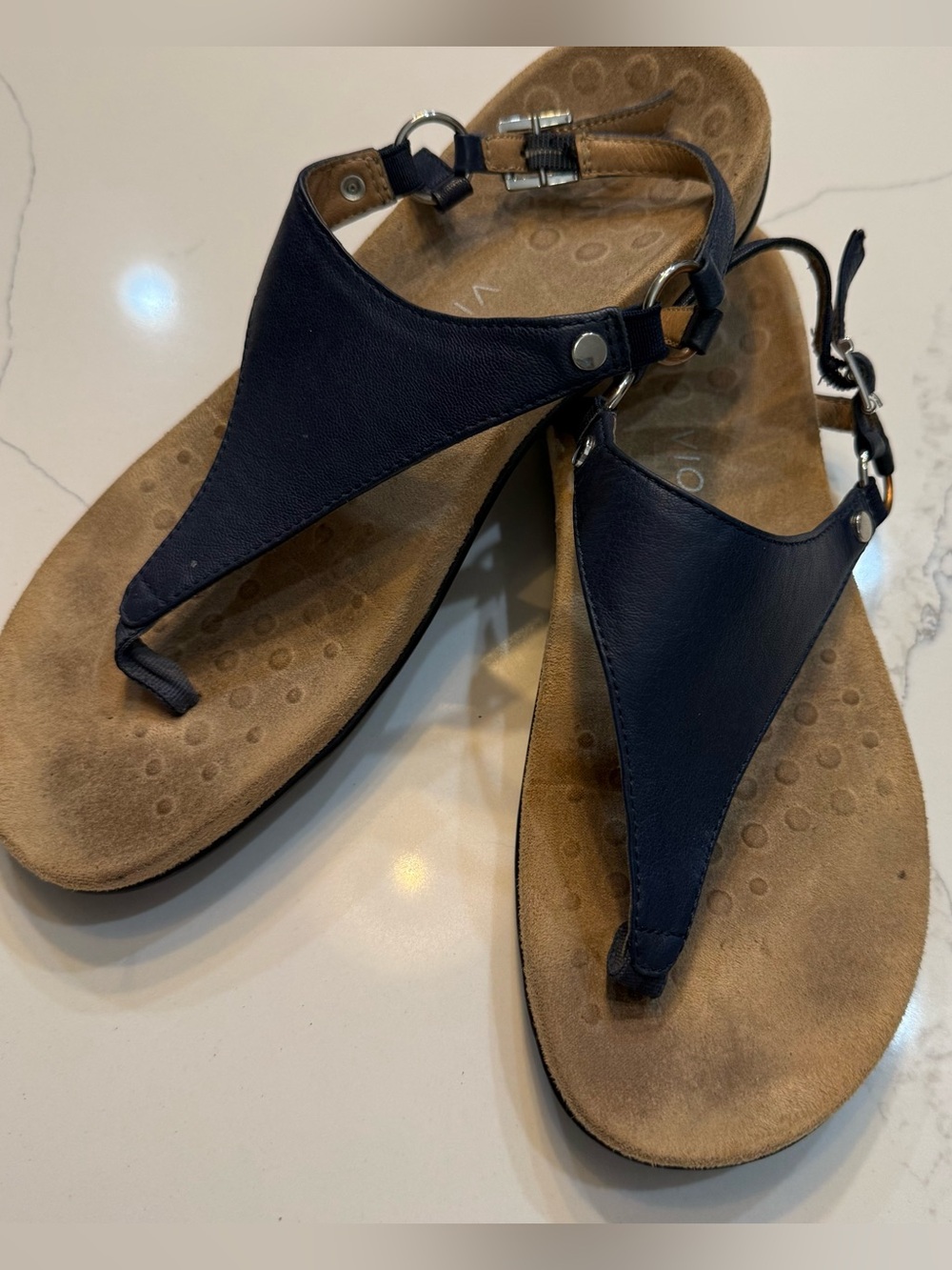 Vionic Kirra T-strap Sandals Shoes women 8.5 Navy Blue Leather Slingback Comfort